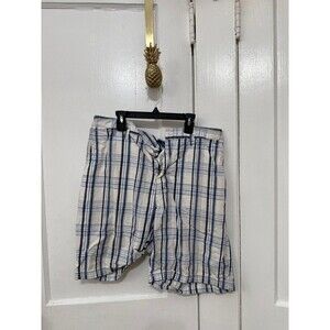 Croft & Barrow men’s size 36 blue and white plaid shorts